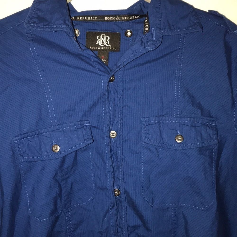 Rock & Republic Mens Short Sleeve Button Down Shirt Blue Textured Small Epaulets